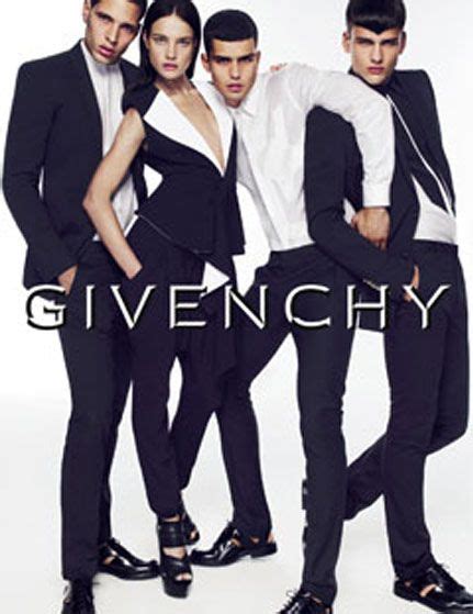 Givenchy ad campaign! | Fashion prints, Fashion news, Givenchy