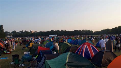 How to get tickets at Wimbledon for a fraction of the price