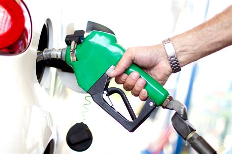 E10 petrol to be UK standard by 2021, but won’t work in older cars ...