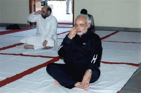 Learn Yoga from Narendra Modi: See Indian PM demonstrating different ...