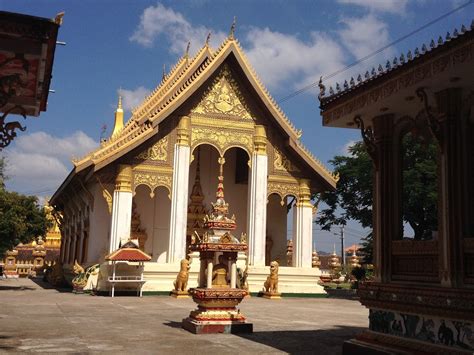 diegoworldtravel: Striking temples in Vientiane.