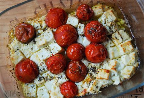 Tomates cerises et feta rôties au four