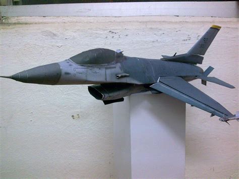 Zulhusni Paper Models: F-16C Fighting Falcon