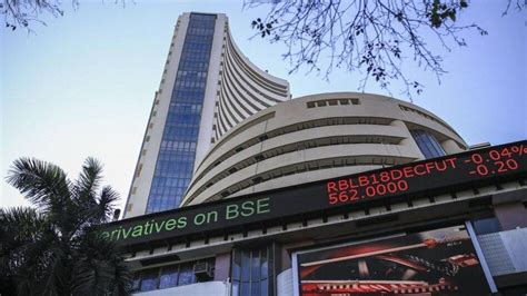 NIFTY50 and SENSEX close higher in a volatile session, HDFC Bank and ...