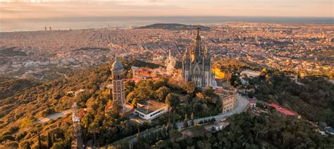 Best Time to Visit Barcelona: Complete Guide | CuddlyNest