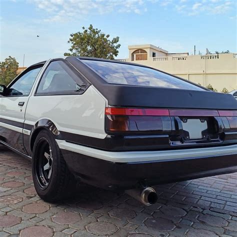 Toyota AE86 Trueno – JDM Emirates