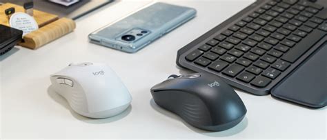 Logitech Signature M650 review - Wireless mouse with Bolt - NotebookCheck.net Reviews