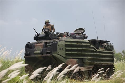 AAV7 Amphibious Assault Vehicle | Military.com