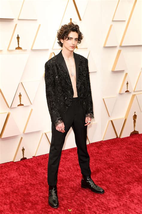 Oscars 2022: Shirtless Timothée Chalamet is raising eyebrows - Los ...