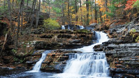 10 Incredible Places to Enjoy Pennsylvania Fall Foliage