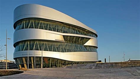 Mercedes-Benz Museum - designed by the Dutch architect, Ben van Berkel ...