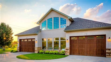 Garages With Apartments