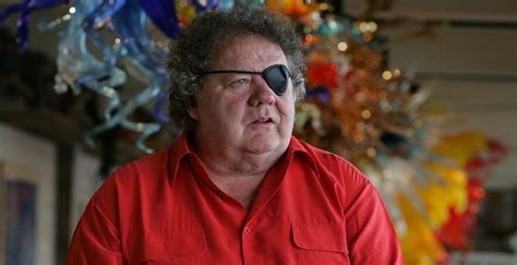 Dale Chihuly Biography - Facts, Childhood, Family Life & Achievements