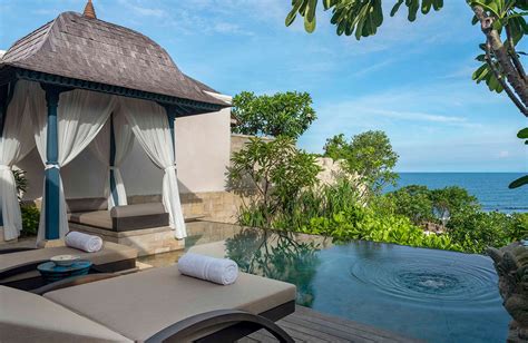 Uluwatu, Home To All-Villa Jumeirah Bali & Surfing