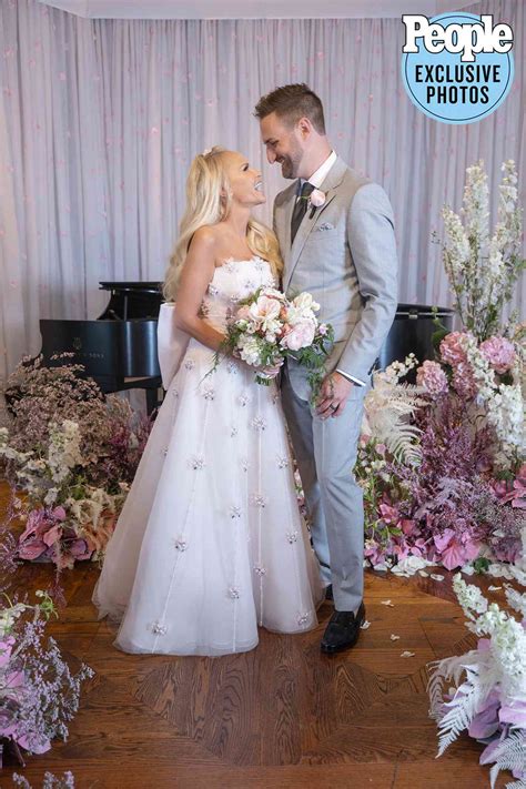 Kristin Chenoweth Married Josh Bryant in Texas Wedding Ceremony (Exclusive)