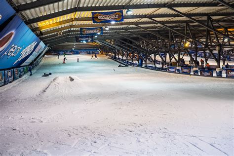 SnowWorld Zoetermeer - skihal met 300m lange piste in Nederland