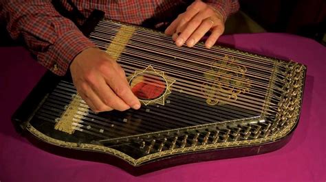 "Dream" played on a German 5-Chord Zither by Etienne de Lavaulx - YouTube