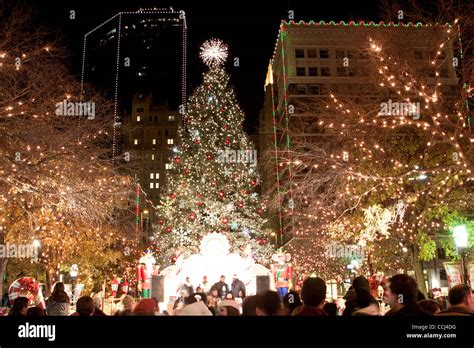 Dec 11, 2010 - Fort Worth, Texas, U.S. - The Sundance Square Christmas ...