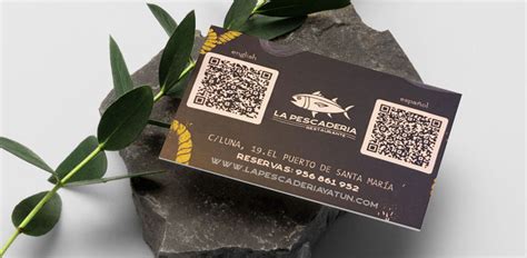 QR Code Business Cards: Everything You Need to Know | Brandly Blog