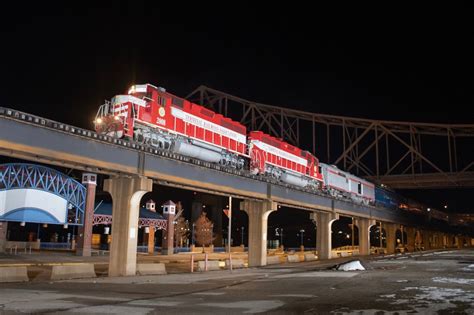 Highline Holiday Train | The St Louis “Polar Express” heads … | Flickr