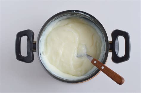 Homemade Eggless Vanilla Custard Recipe - COOK.ME