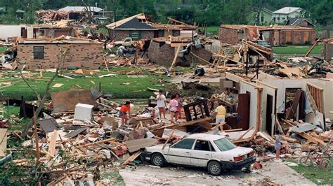 On this day: Hurricane Andrew makes landfall in Florida as a ...