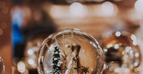 Beautiful vintage snow globe in Christmas market · Free Stock Photo