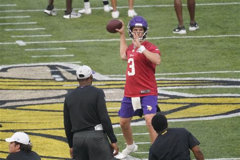 Jake Browning makes most of opportunity to prove Vikings shouldn’t pass on him – SKOR North