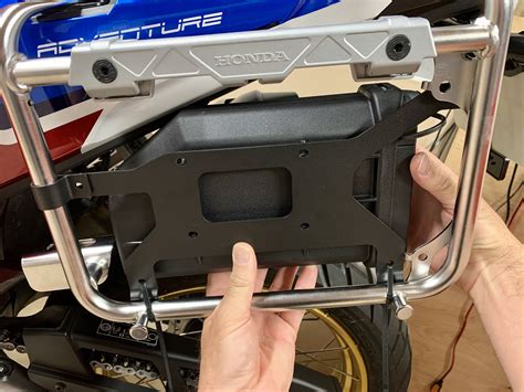 Givi S250 tool box mounting kit | Honda Africa Twin Forum