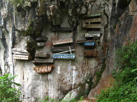 Photo Favorite: Ancient Hanging Coffins of Sagada, Philippines