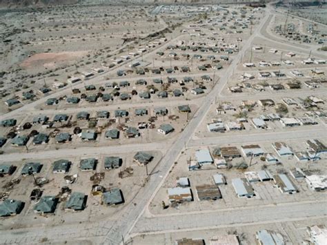 Hundreds Of Homes Remain Abandoned In This California Ghost Town ...