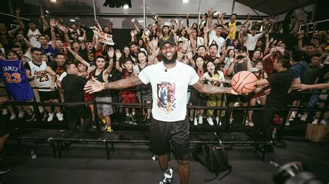 In welcoming Lebron James, China's Lakers fans have a choice to make ...