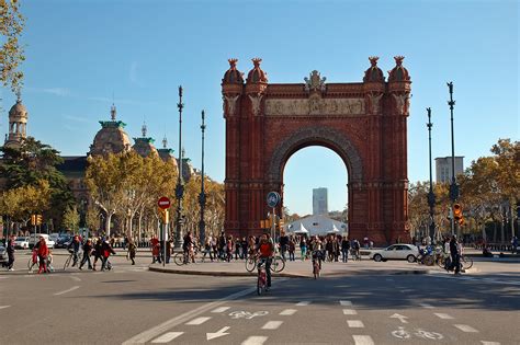 Barcelona Photoblog: The Triumph Arch or Arc de Triomphe in Barcelona ...