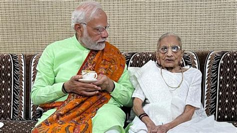 Gujarat Phase 2 Election: PM Modi meets mother, to vote tomorrow in ...