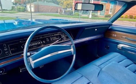 1973 Chrysler New Yorker Interior