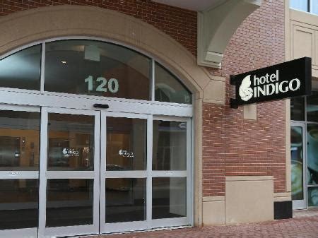 Hotel Indigo Naperville Riverwalk in Naperville (IL) - Room Deals ...