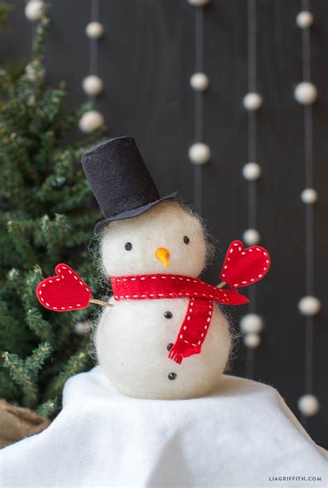 27 Creative DIY Snowman Decorations • Grillo Designs