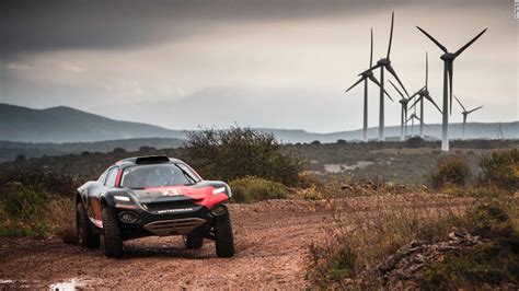 Extreme E: The off-road electric racing competition Lewis Hamilton has ...