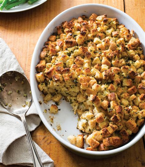 Classic bread stuffing with sage and thyme recipe – Recipe