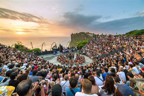 ウルワツ寺院 ケチャ ファイヤーダンスショー鑑賞チケット（インドネシア バリ島） - KKday