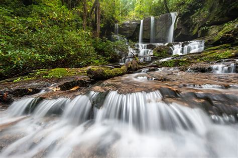 10 Best Waterfalls in South Carolina (+ How to Reach Them!)