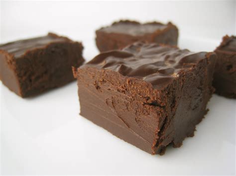 File:Vegan Chocolate Fudge.jpg - Wikimedia Commons