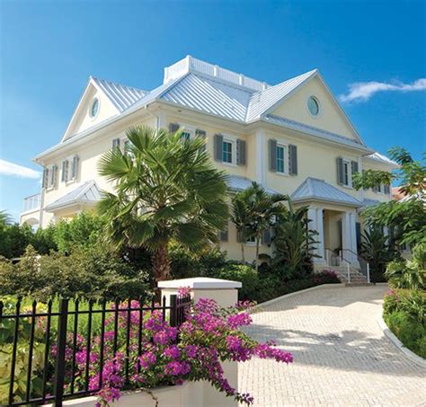 Caribbean beach house, beautiful | Caribbean homes, Island house, Dream beach houses