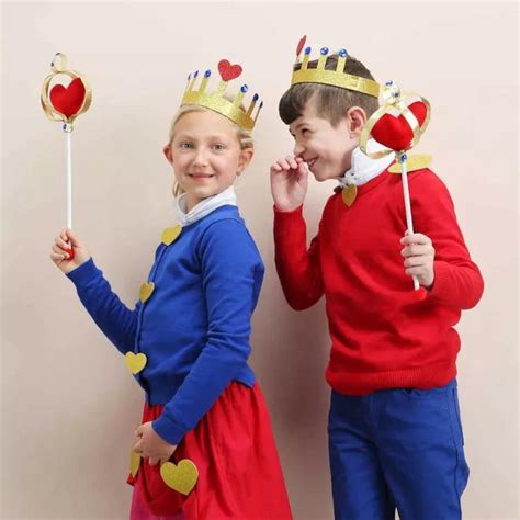 14 DIY King Costume Ideas For Whole Family - Julie Ann Art