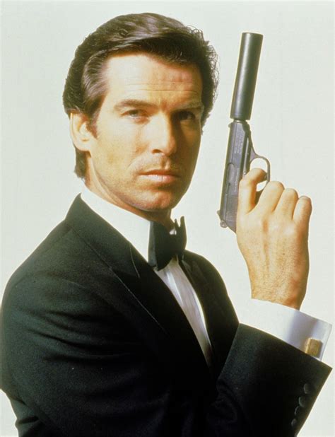 Trelane's Blog: 007: GOLDENEYE (1995) starring Pierce Brosnan as James Bond