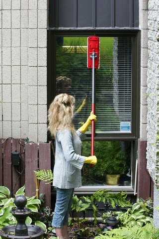 How to Clean Outside Windows without Removing Screens - Maid Services - TalkLocal Blog — Talk ...