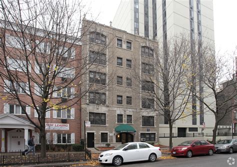 Dearborn Apartments - Chicago, IL | Apartments.com