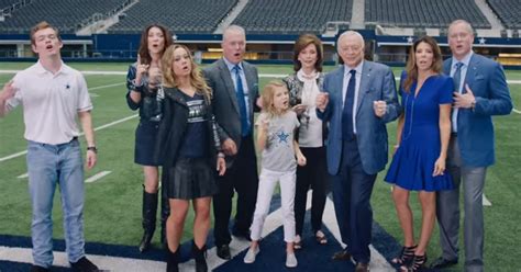 Dallas Cowboys: Jerry Jones and family dance to Motley Crue, and Mike ...