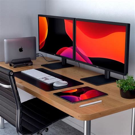 Setup – MacBook Pro – Dual Monitor – ONE PIXEL UNLIMITED | Home office ...