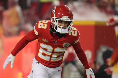 Chiefs vs. Raiders line, odds and predictions: Our experts like Kansas ...